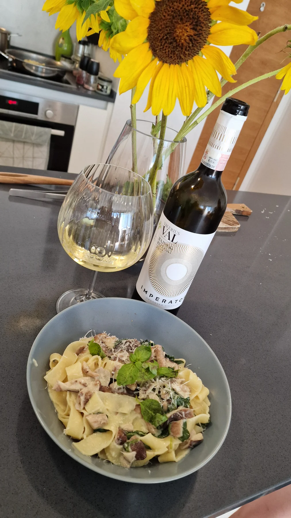 Imperator Valerius VAL 2022 with mushroom pappardelle at home
